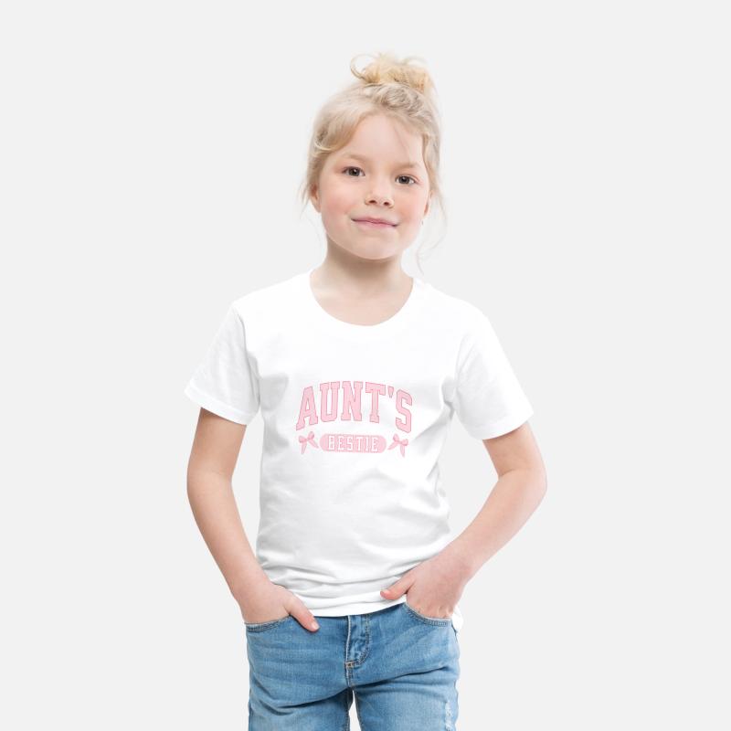 Aunt's Bestie Coquette