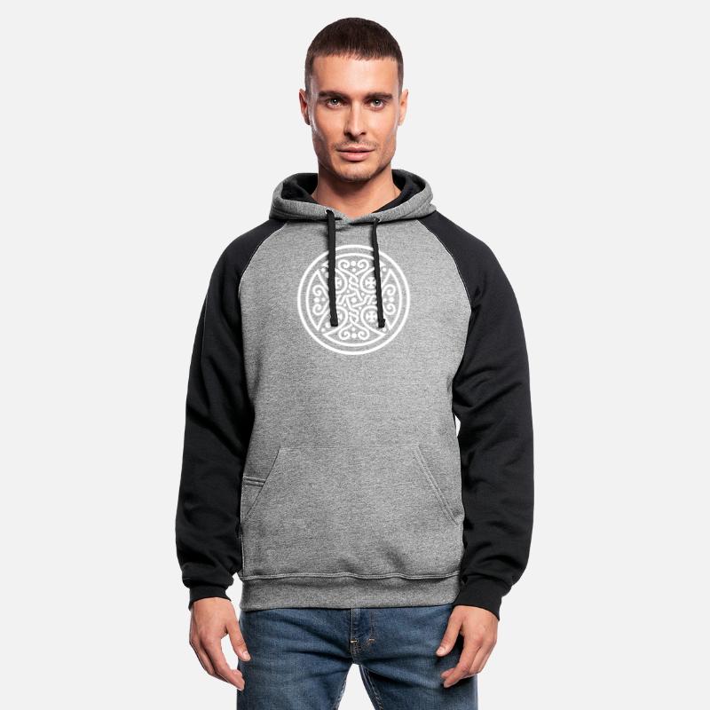 Celtic Symbols Shield Knot - Gift Idea